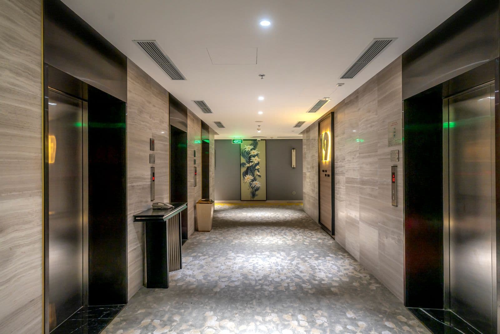 Airport City Hotel: view 7