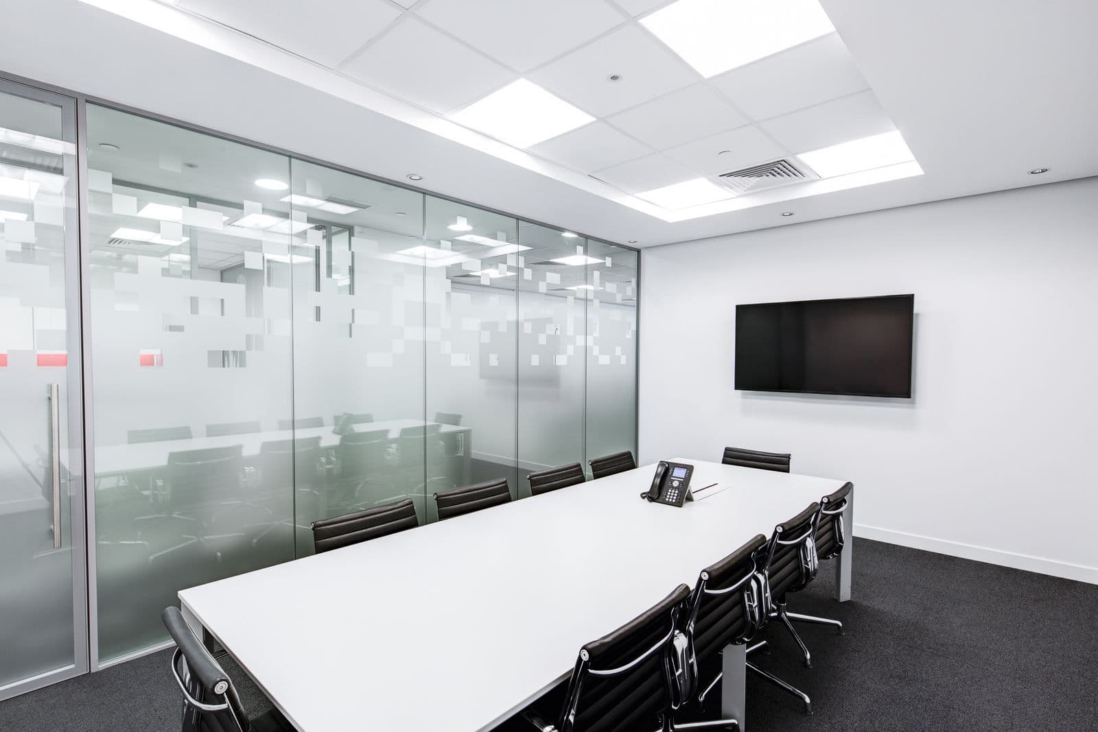 Dzorwulu Office Renovation: view 3