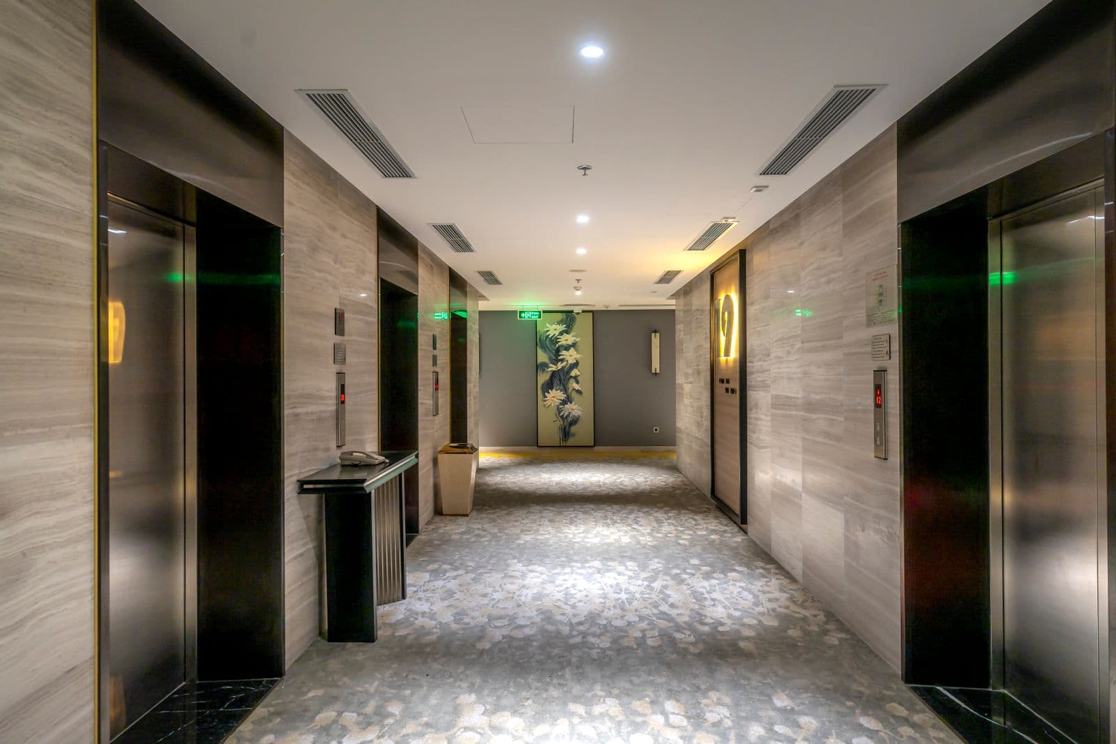 Airport City Hotel: view 7