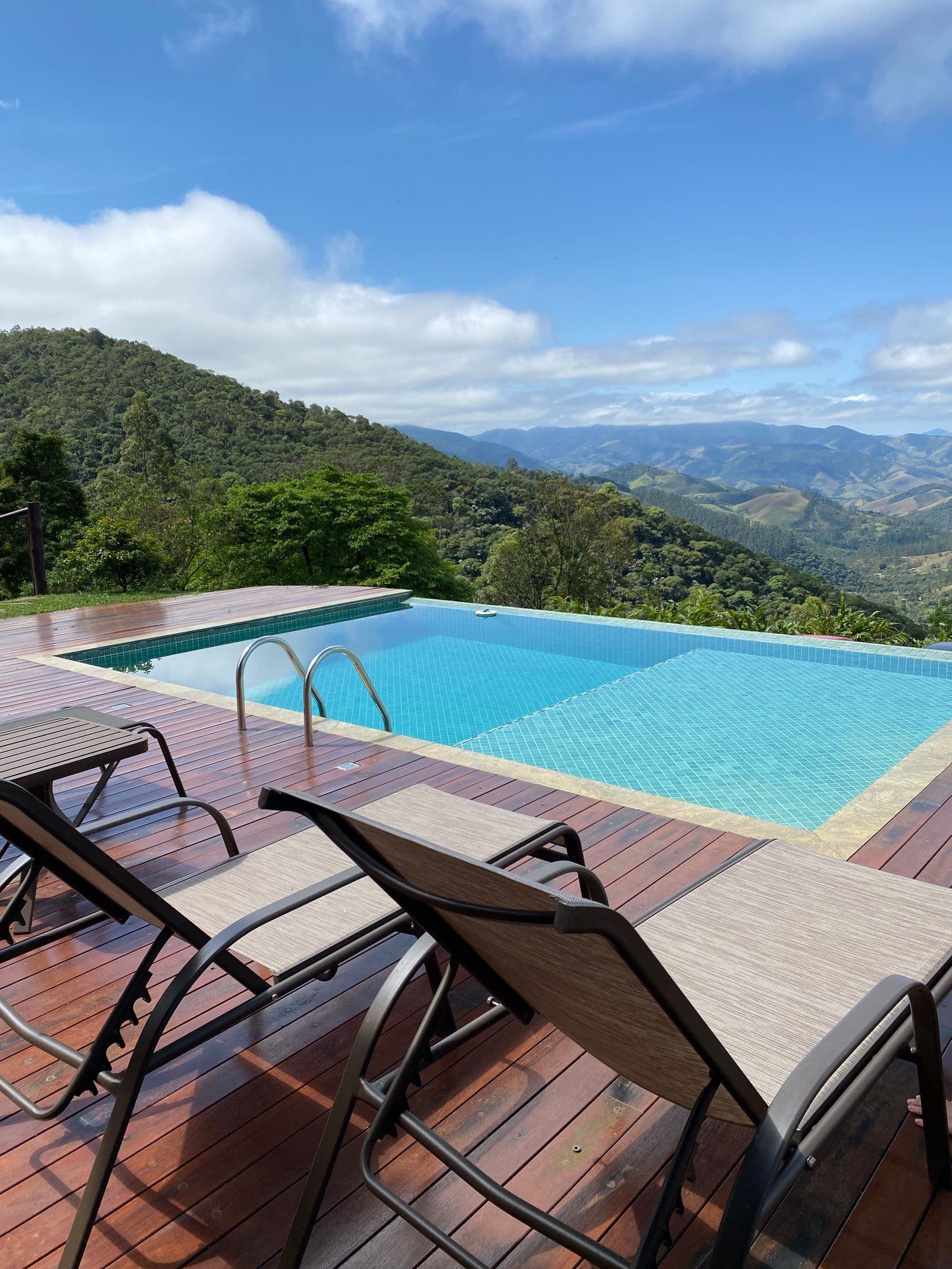 Aburi Hilltop Lodge, Aburi
