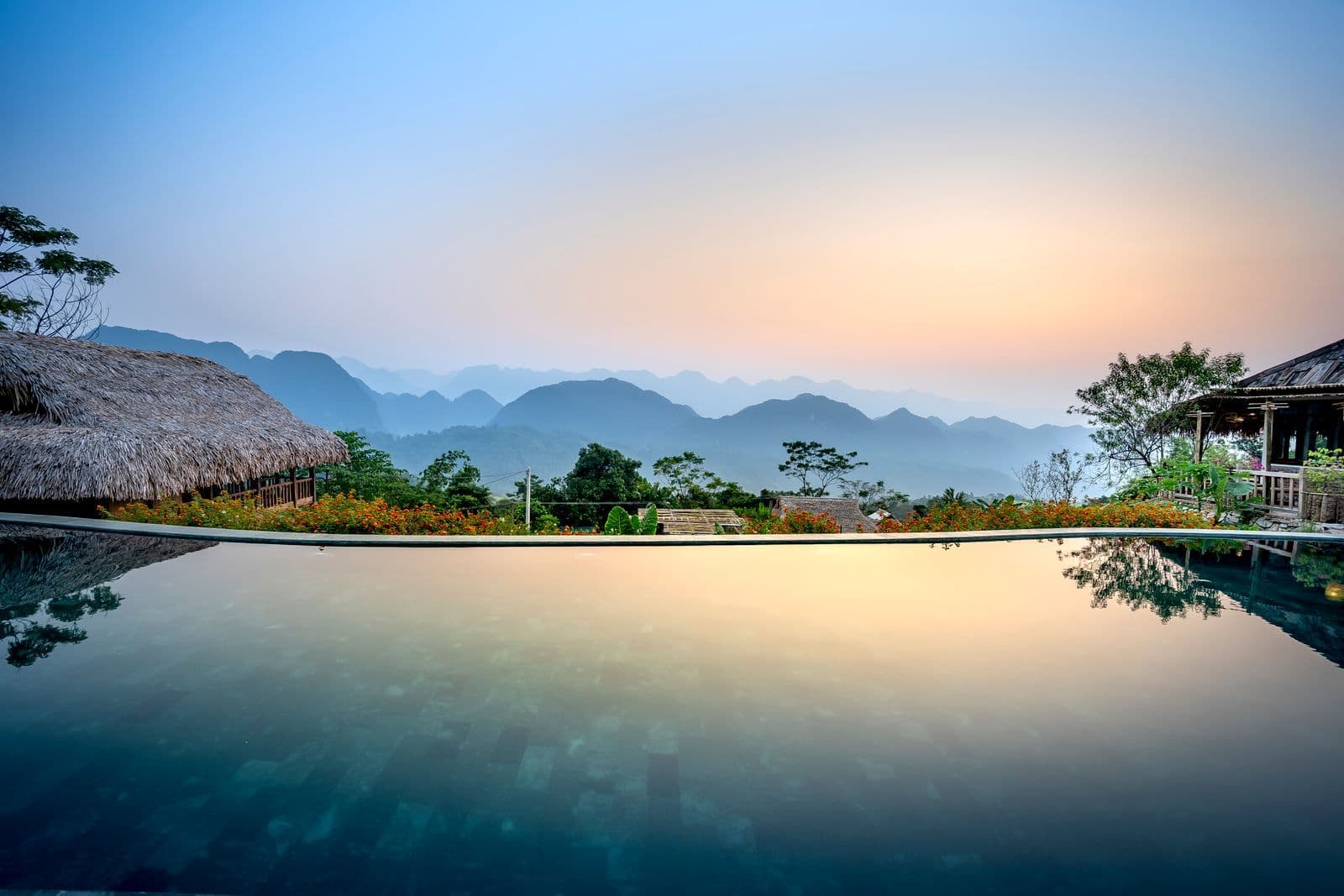 Aburi Hilltop Lodge: view 2