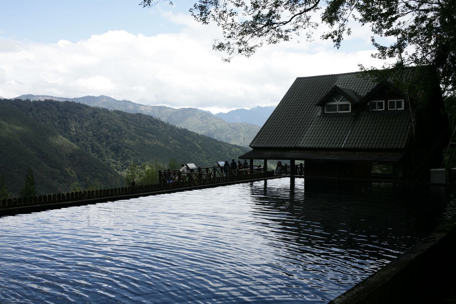 Aburi Hilltop Lodge: view 5