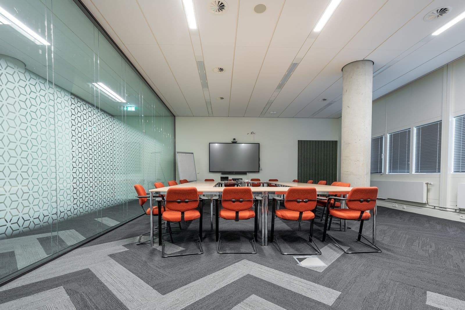 Airport City Office Tower: view 10
