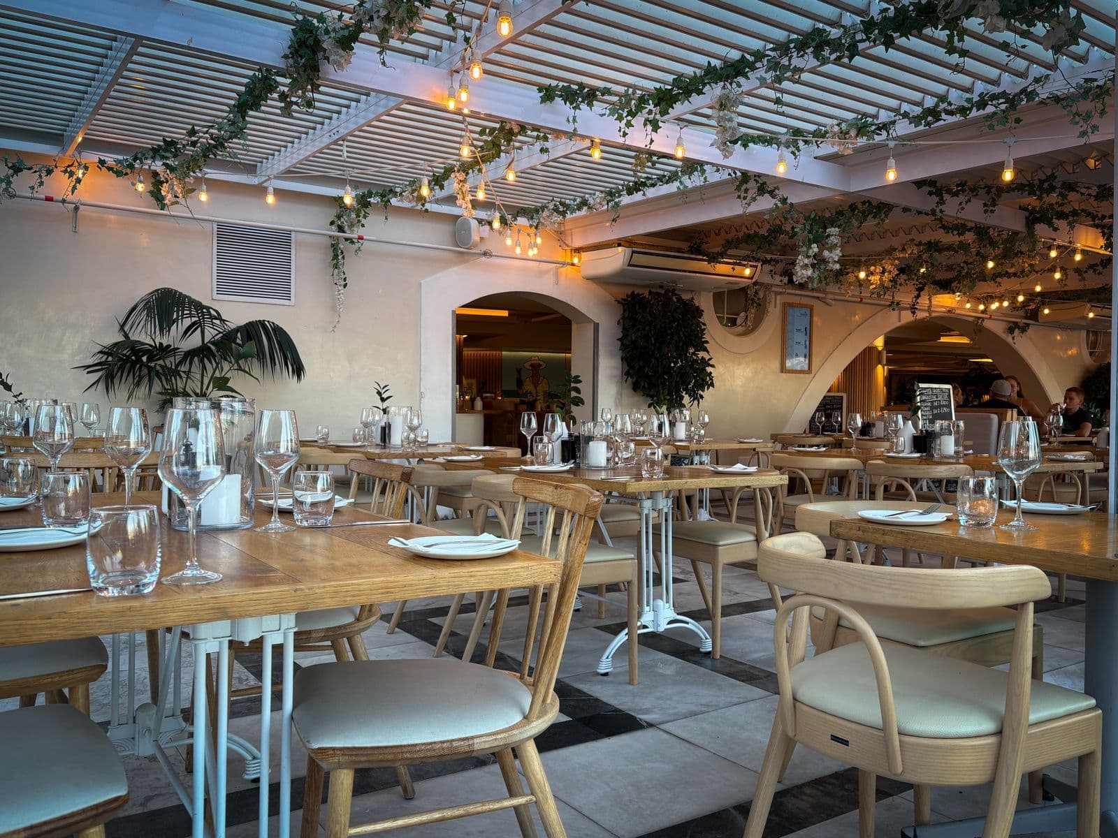 Osu Restaurant & Lounge, Accra